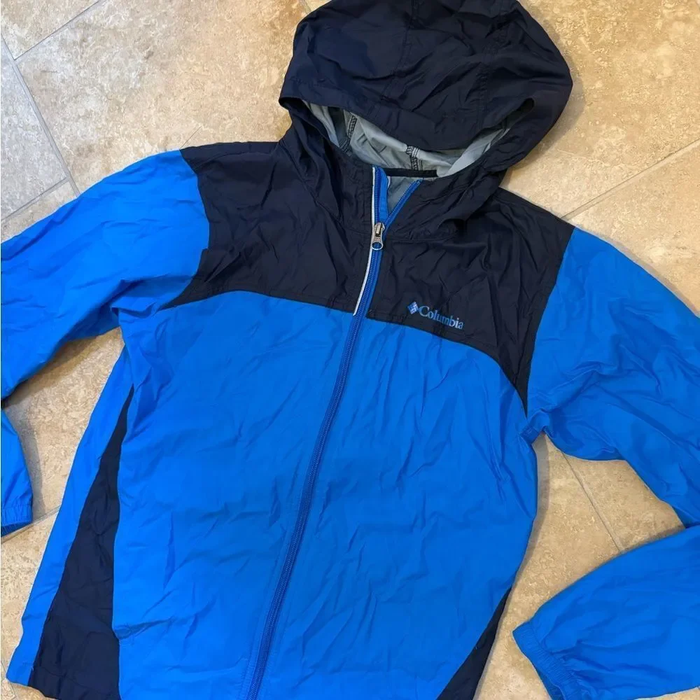 Columbia Boys Large 14-16 Performance Rain Jacket in Blue and Black